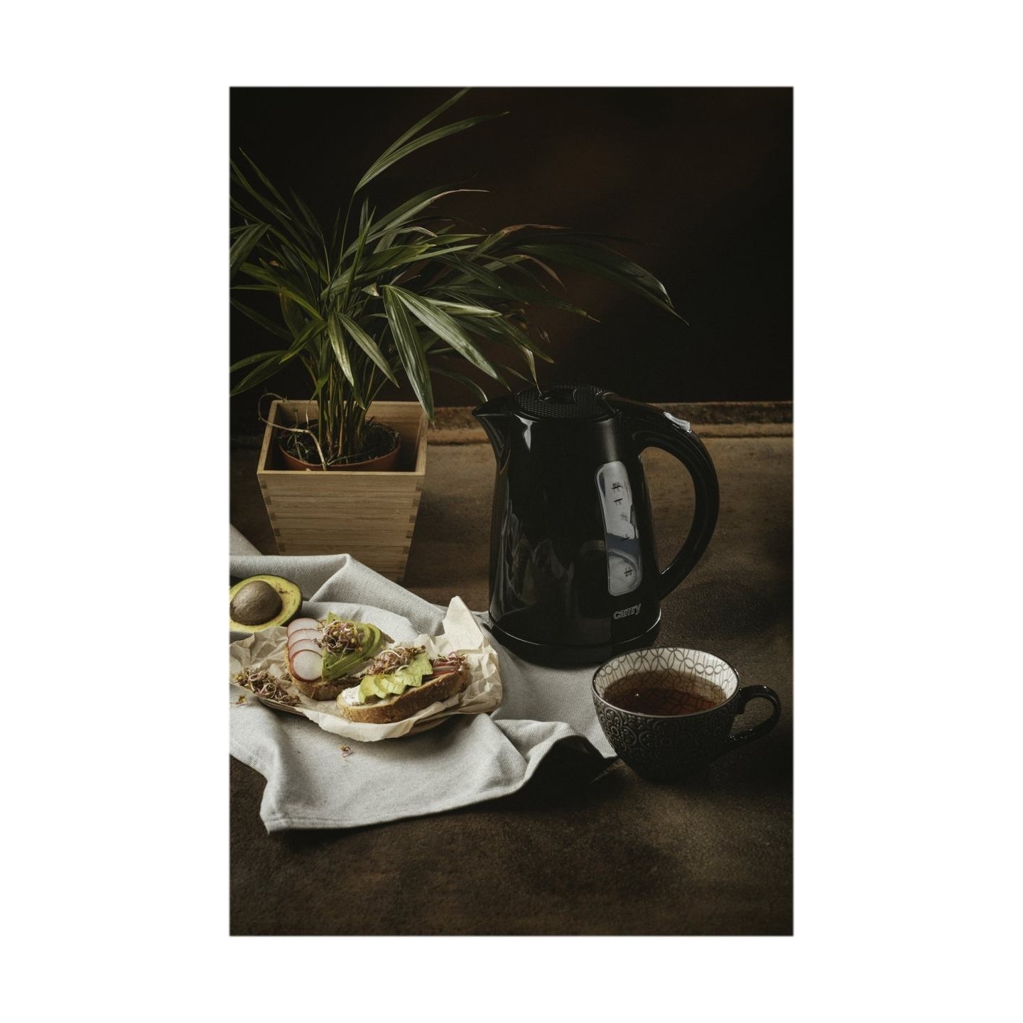 Camry | Kettle | CR 1255 | Standard | 2200 W | 1.7 L | Plastic | 360° rotational base | Black