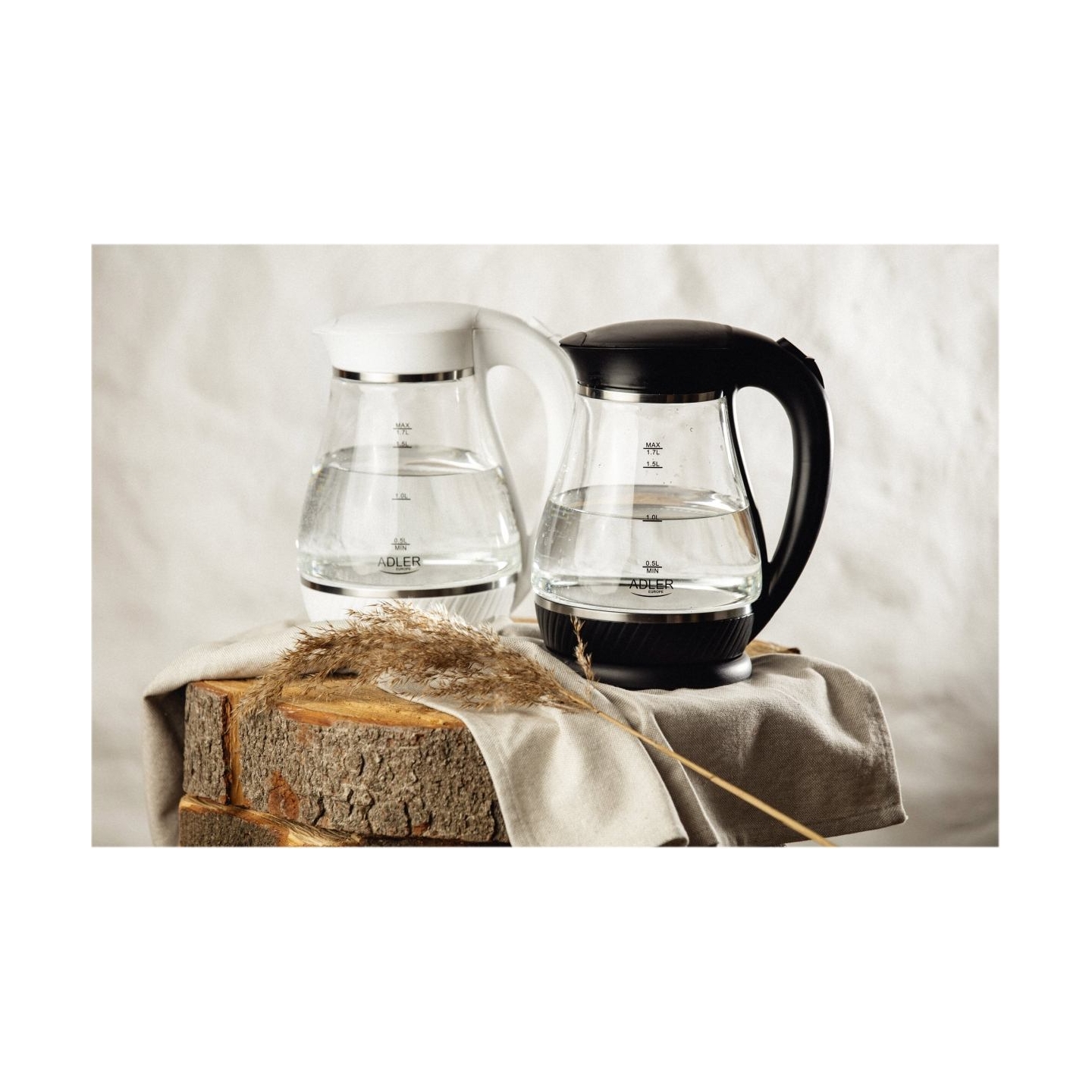 Adler | Kettle | AD 1274 | Standard | 2200 W | 1.7 L | Plastic/Glass | 360° rotational base | Black/ transparent