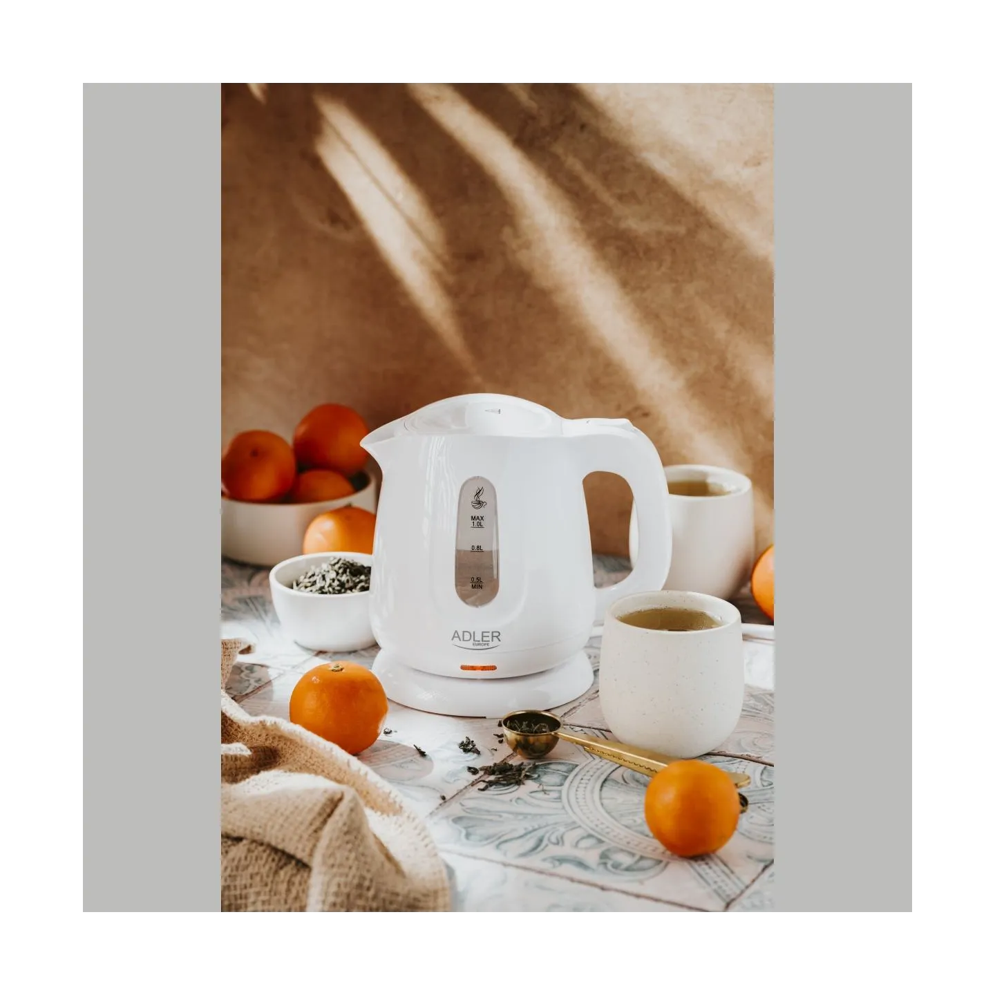 Adler Kettle | AD 1373 | Electric | 850 W | 1 L | Polypropylene | 360° rotational base | White