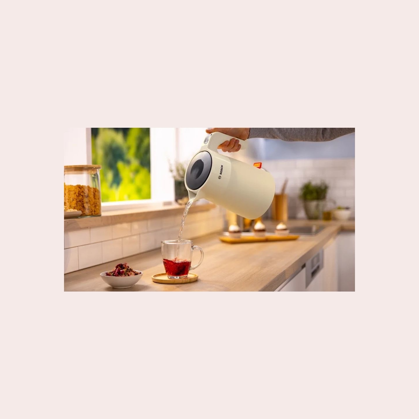 Bosch | Kettle | TWK2M167 MyMoment | Electric | 2400 W | 1.7 L | Plastic | Beige