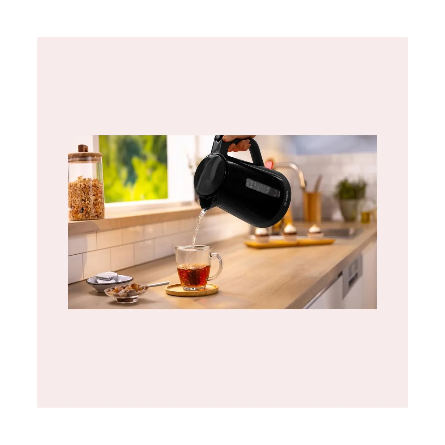 Bosch Kettle | TWK1M123 | Electric | 2400 W | 1.7 L | Plastic | 360° rotational base | Black