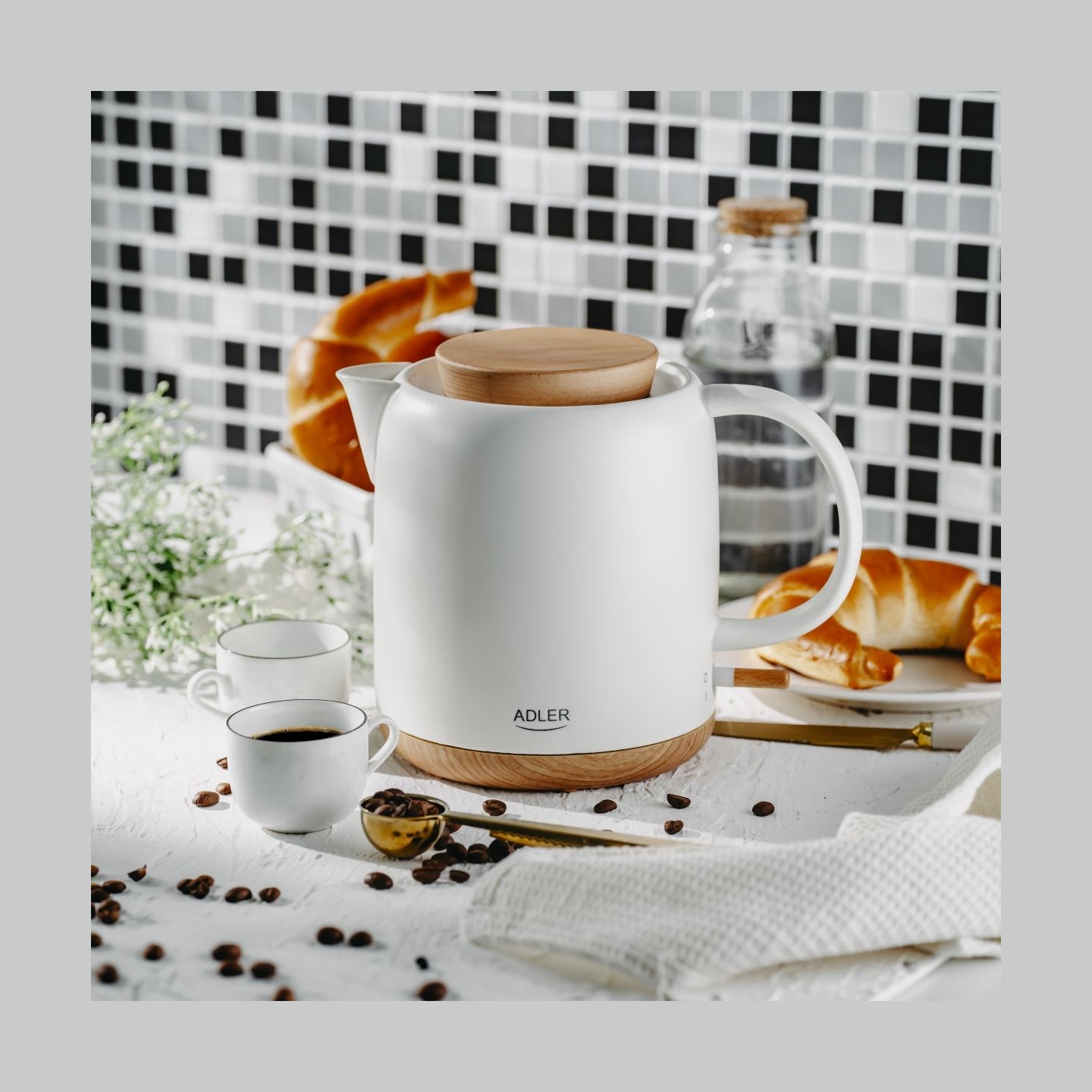 Adler Electric Kettle | AD 1304 | Electric | 1200 W | 1 L | Ceramic | 360° rotational base | White