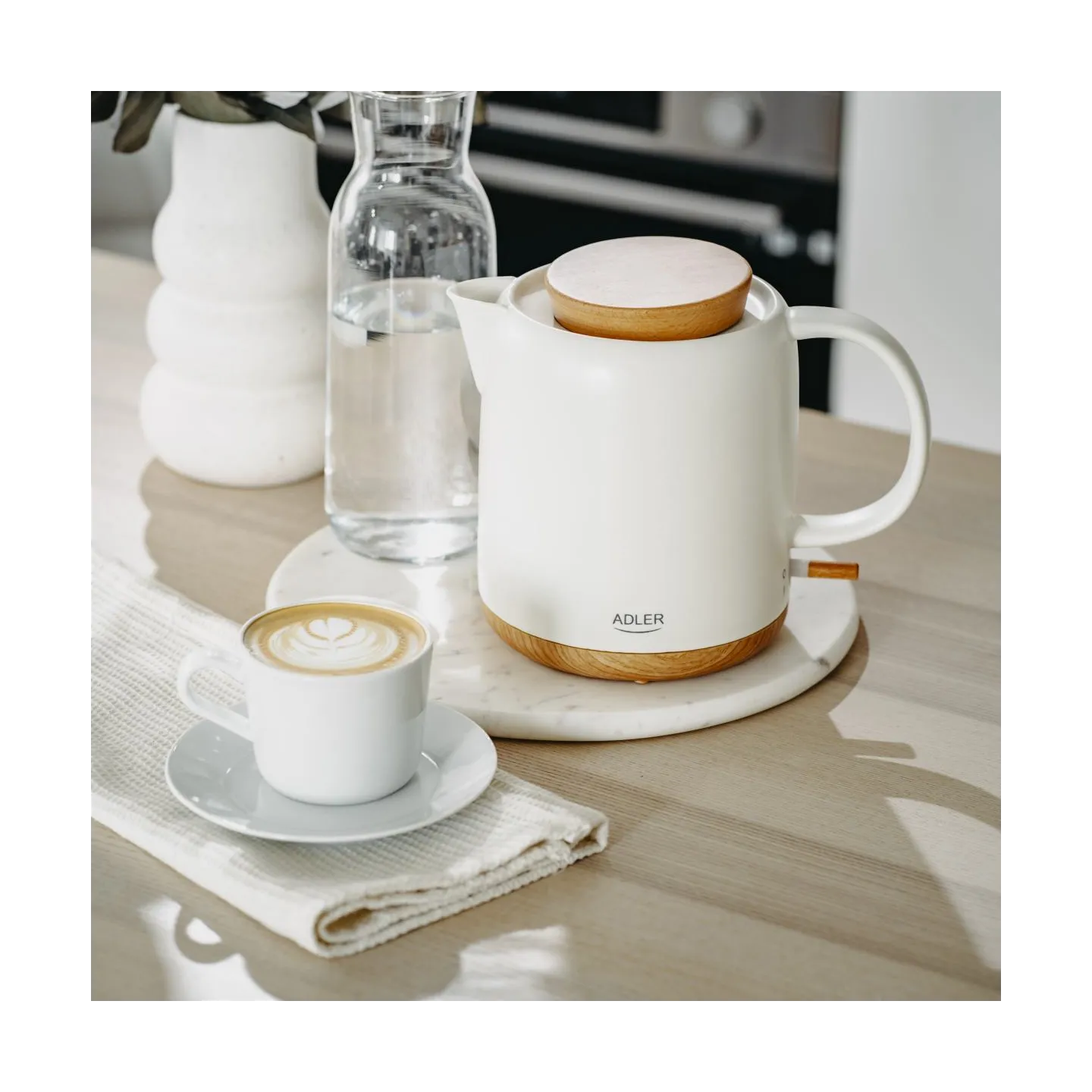Adler Electric Kettle | AD 1304 | Electric | 1200 W | 1 L | Ceramic | 360° rotational base | White