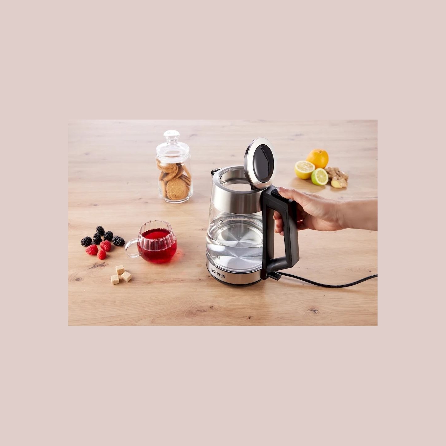 Gorenje K17OGS | Kettle | Electric | 1.7 L | 2200 W | 360° rotational base | Stainless steel/Glass | Stainless steel