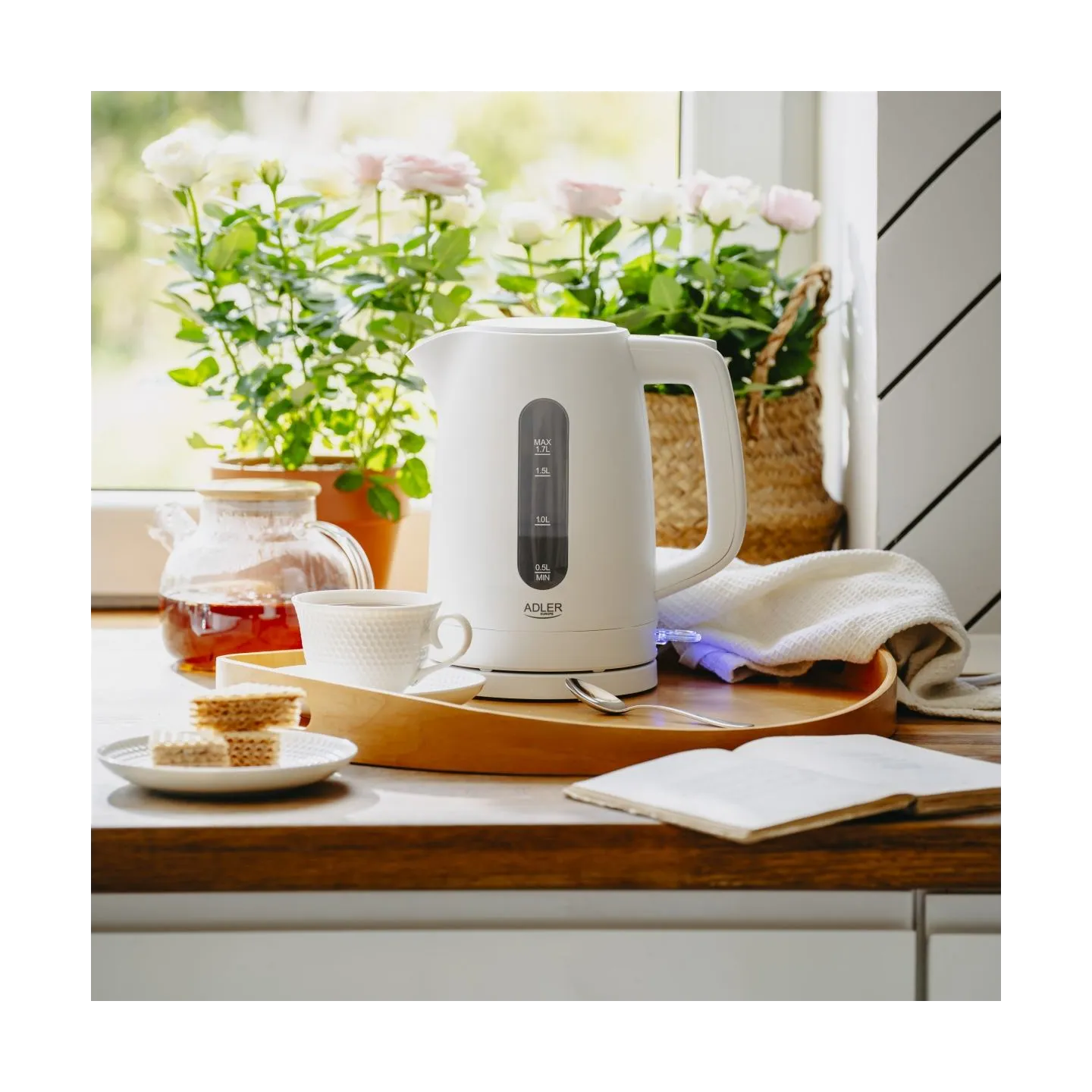 Adler Kettle | AD 1379w | Electric | 2200 W | 1.7 L | Polypropylene | 360° rotational base | White