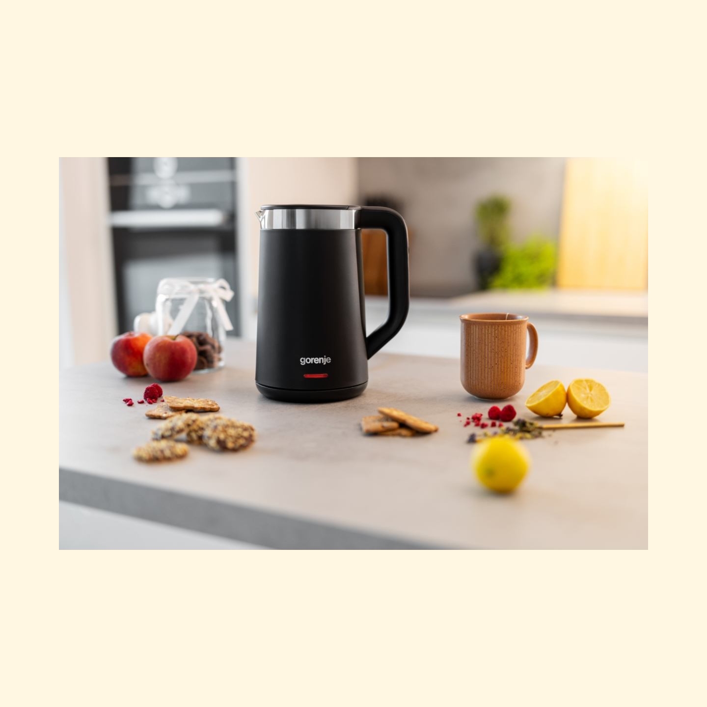 Gorenje Kettle | K17TRDW | Electric | 2200 W | 1.7 L | Plastic/Metal | 360° rotational base | Black