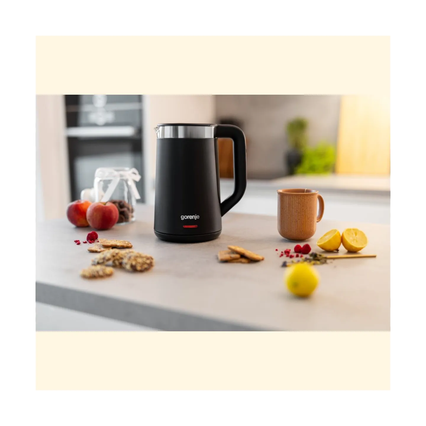 Gorenje Kettle | K17TRDW | Electric | 2200 W | 1.7 L | Plastic/Metal | 360° rotational base | Black