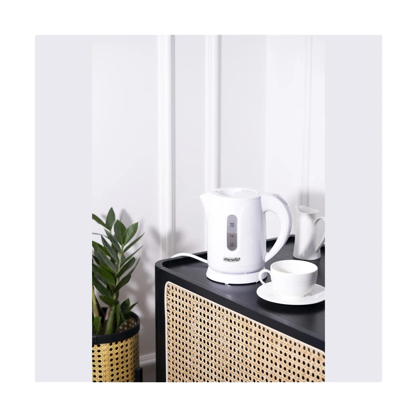 Mesko Kettle | MS 1376 | Electric | 850 W | 0.8 L | Plastic | 360° rotational base | White