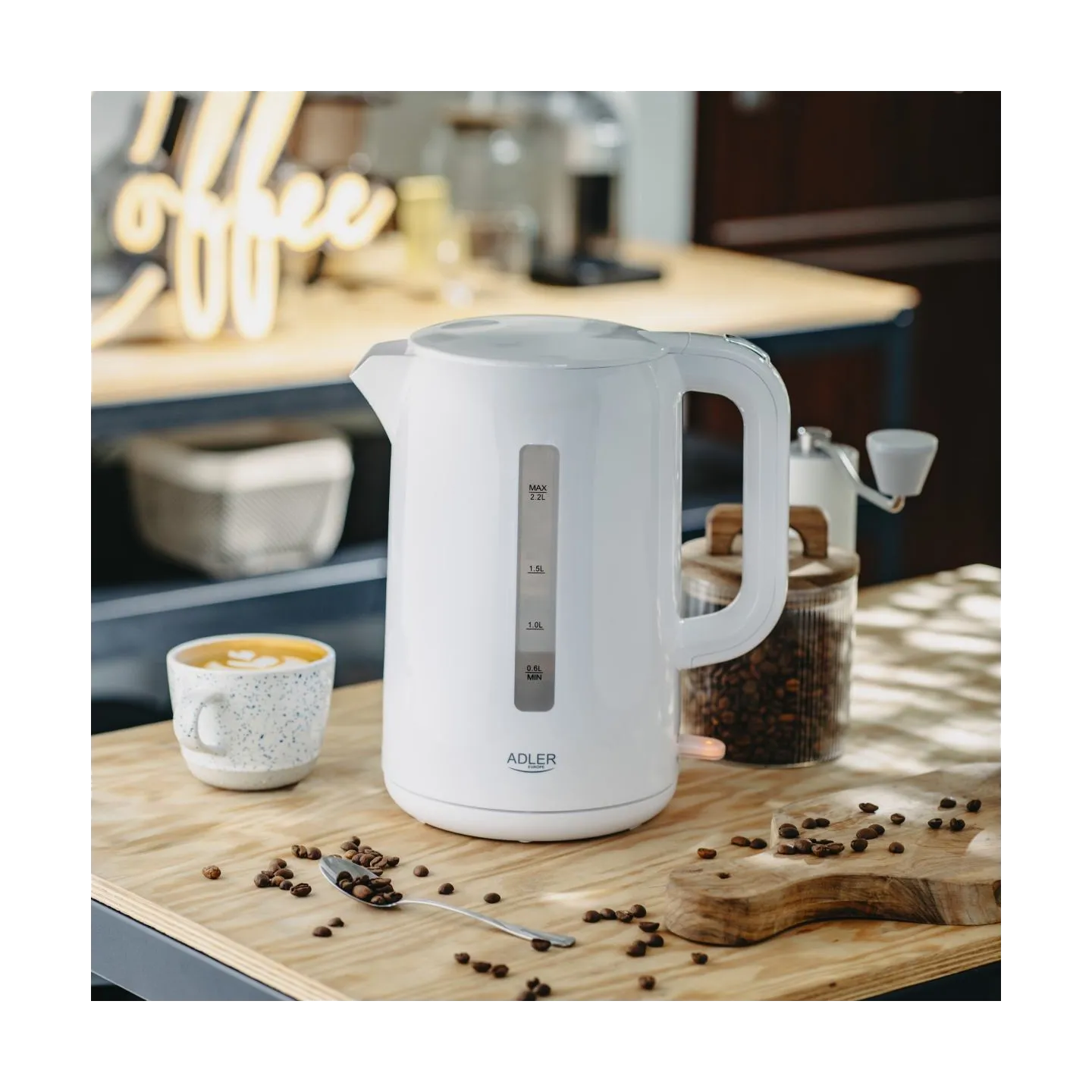 Adler Kettle | AD 1386 | Electric | 1850 W | 2.2 L | Plastic | 360° rotational base | White
