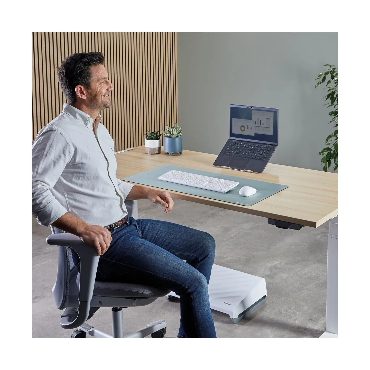 Fellowes Alumia Portable Laptop Stand | 15 " | Laptop Stand | Silver