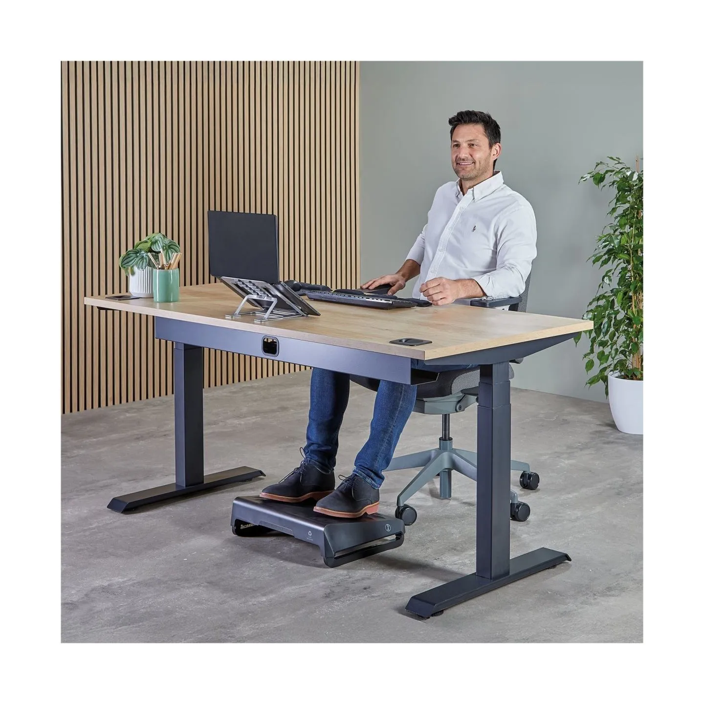 Fellowes Alumia Portable Laptop Stand | 15 " | Laptop Stand | Silver