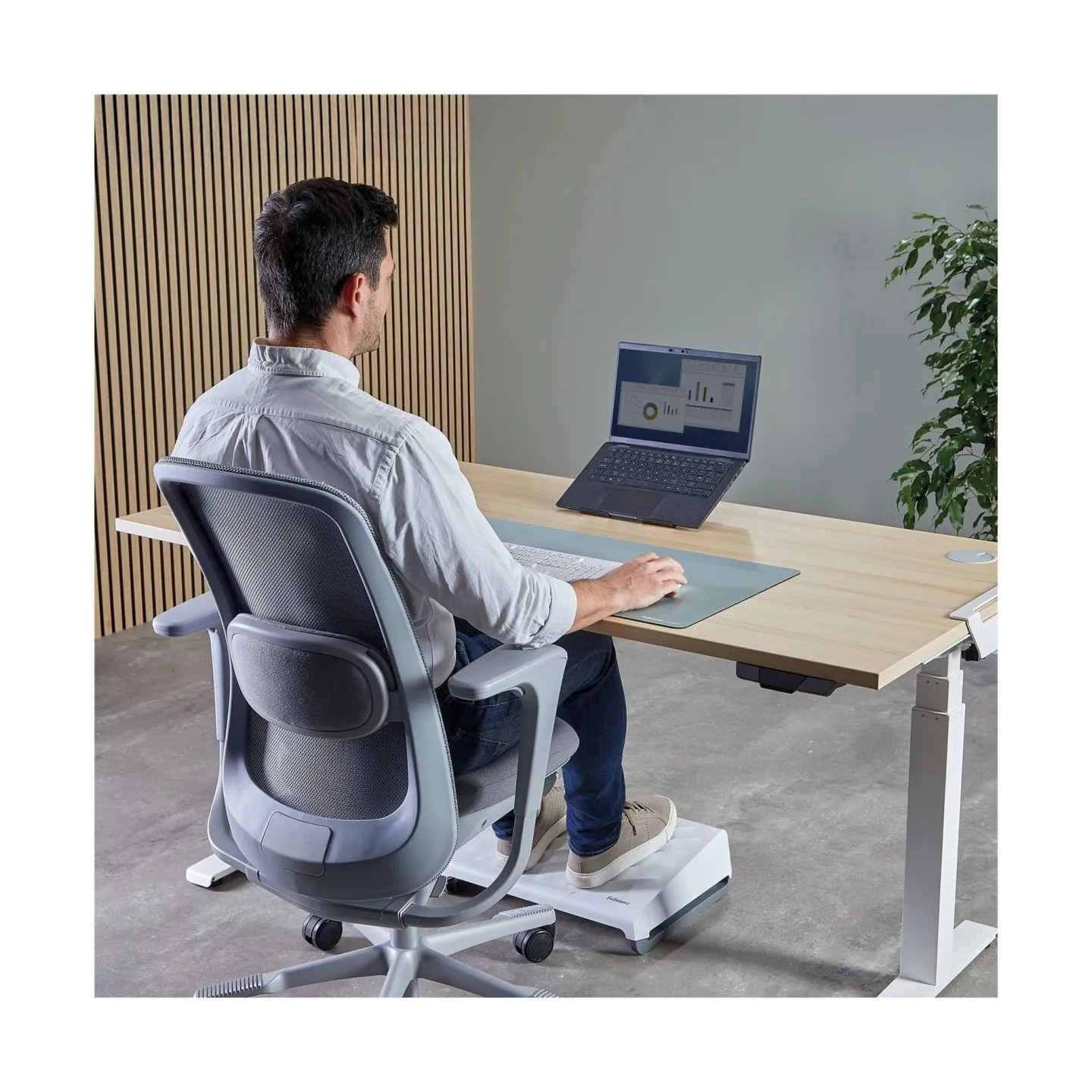 Fellowes Alumia Portable Laptop Stand | 15 " | Laptop Stand | Black