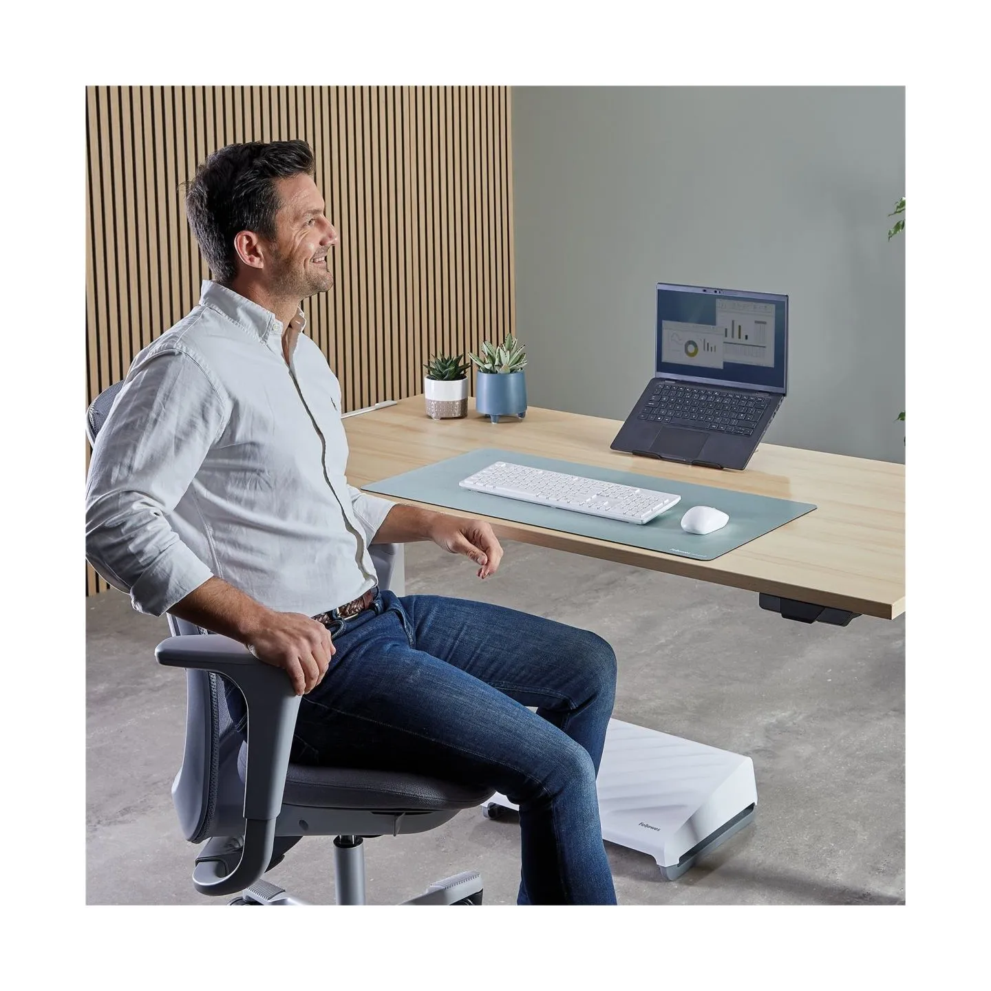 Fellowes Alumia Portable Laptop Stand | 15 " | Laptop Stand | Black