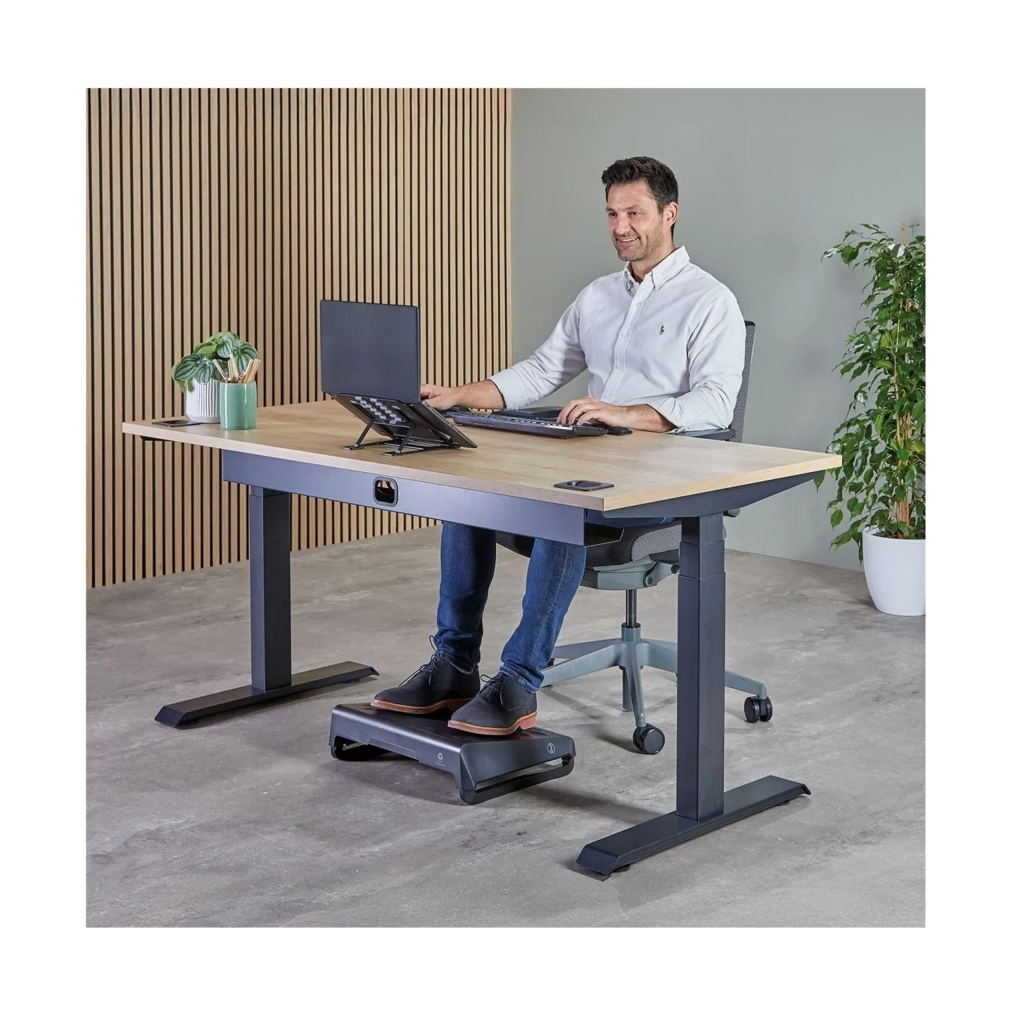Fellowes Alumia Portable Laptop Stand | 15 " | Laptop Stand | Black