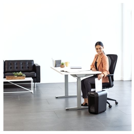 Fellowes Cross-Cut | LX65 | Black | Paper shredding | Credit cards shredding | Traditional