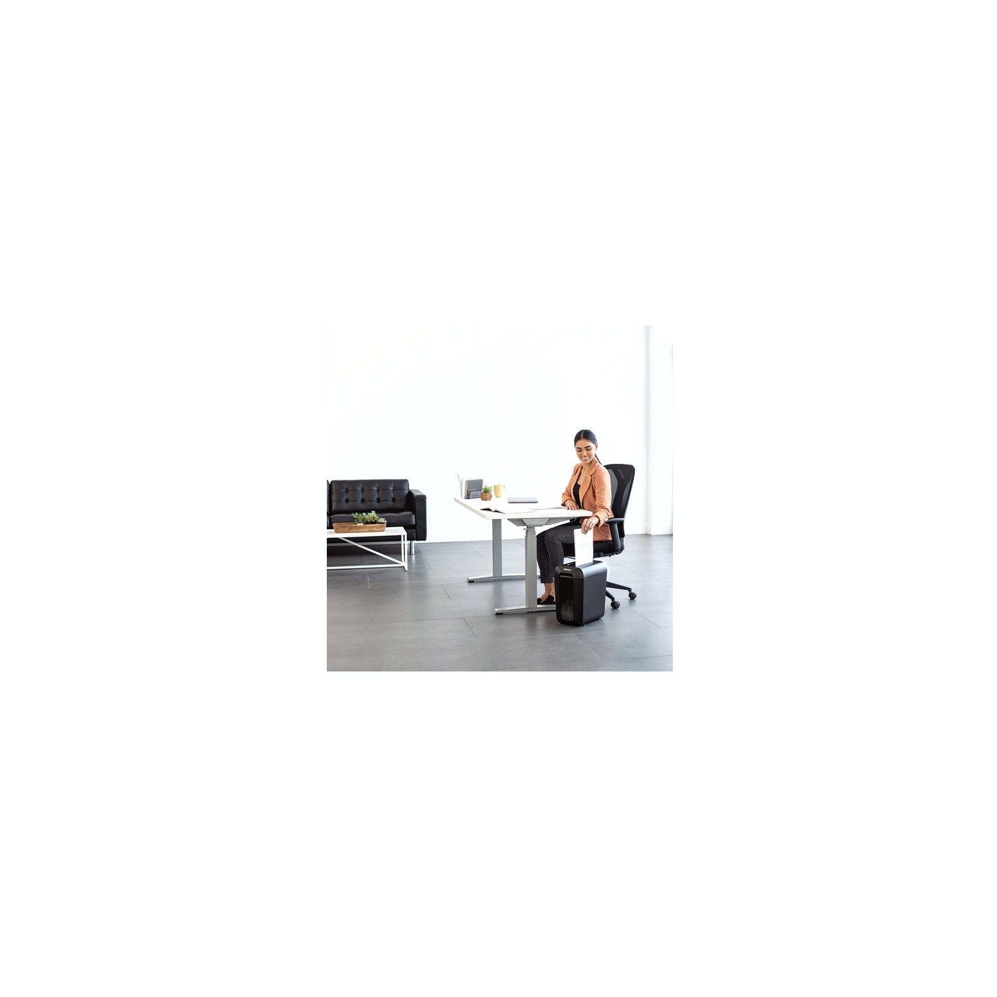 Fellowes Cross-Cut | LX65 | Black | Paper shredding | Credit cards shredding | Traditional