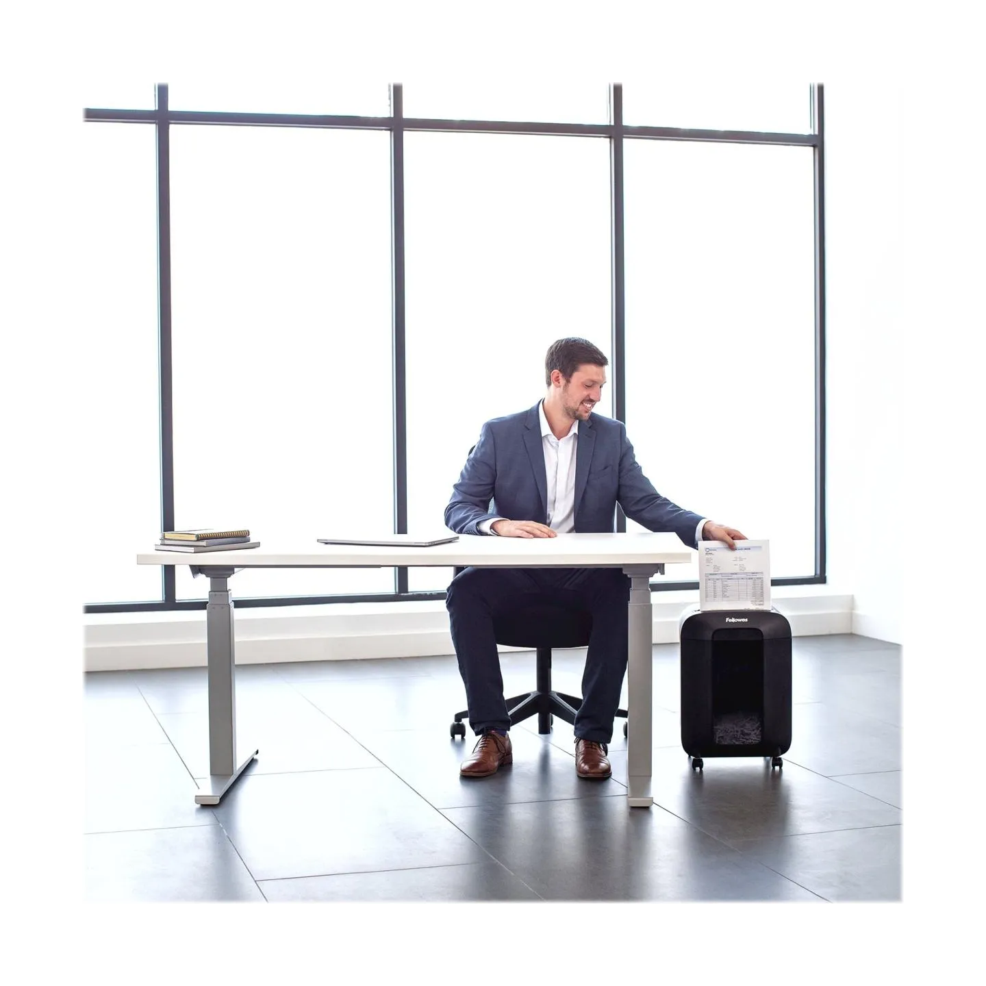 Fellowes Cross-Cut | LX85 | Black | Paper shredding | Credit cards shredding | Traditional
