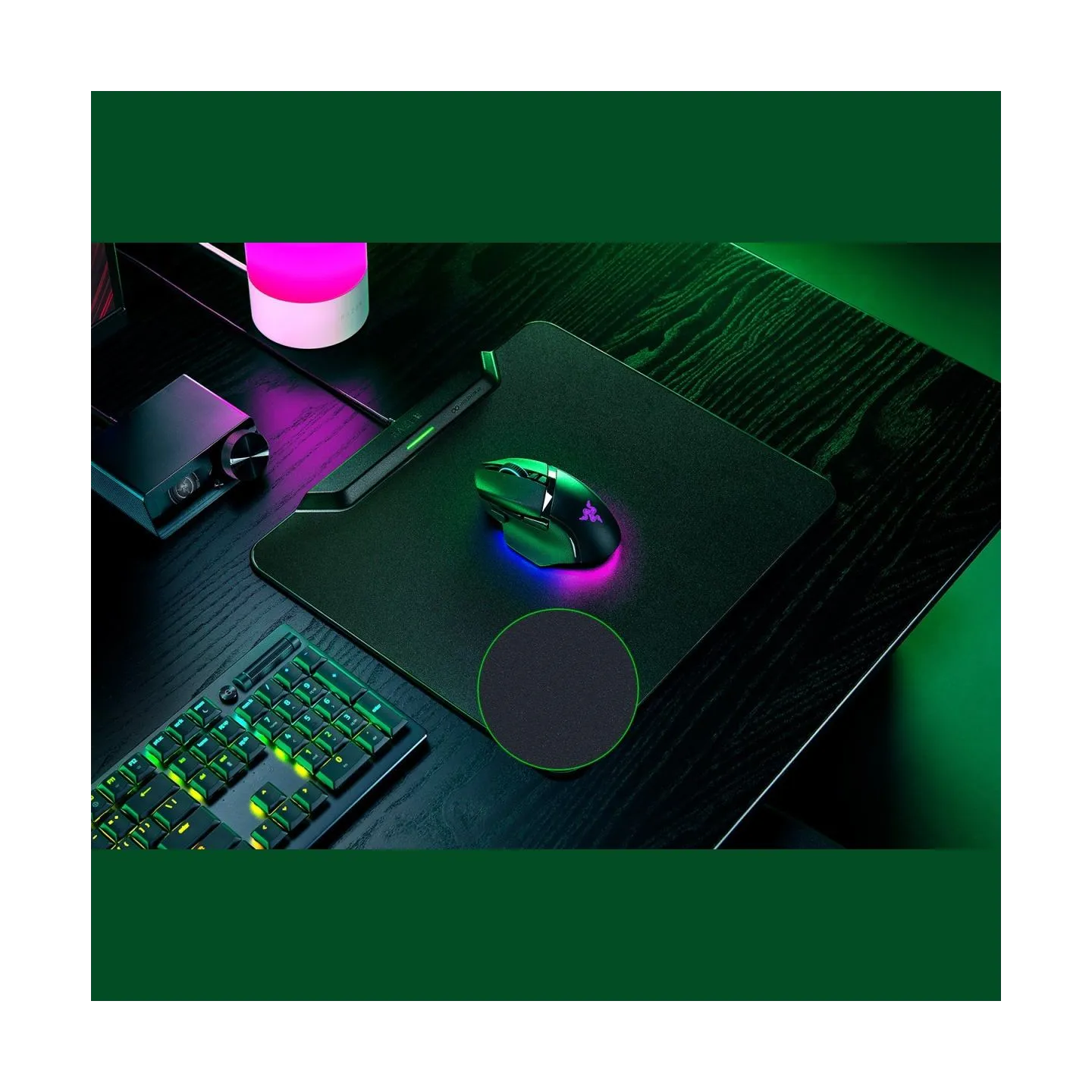 Razer | Wireless Charging Gaming Mouse Mat and Puck, Hard Edition | HyperFlux V2 Wireless Charging System | Gaming Mouse Mat | 3