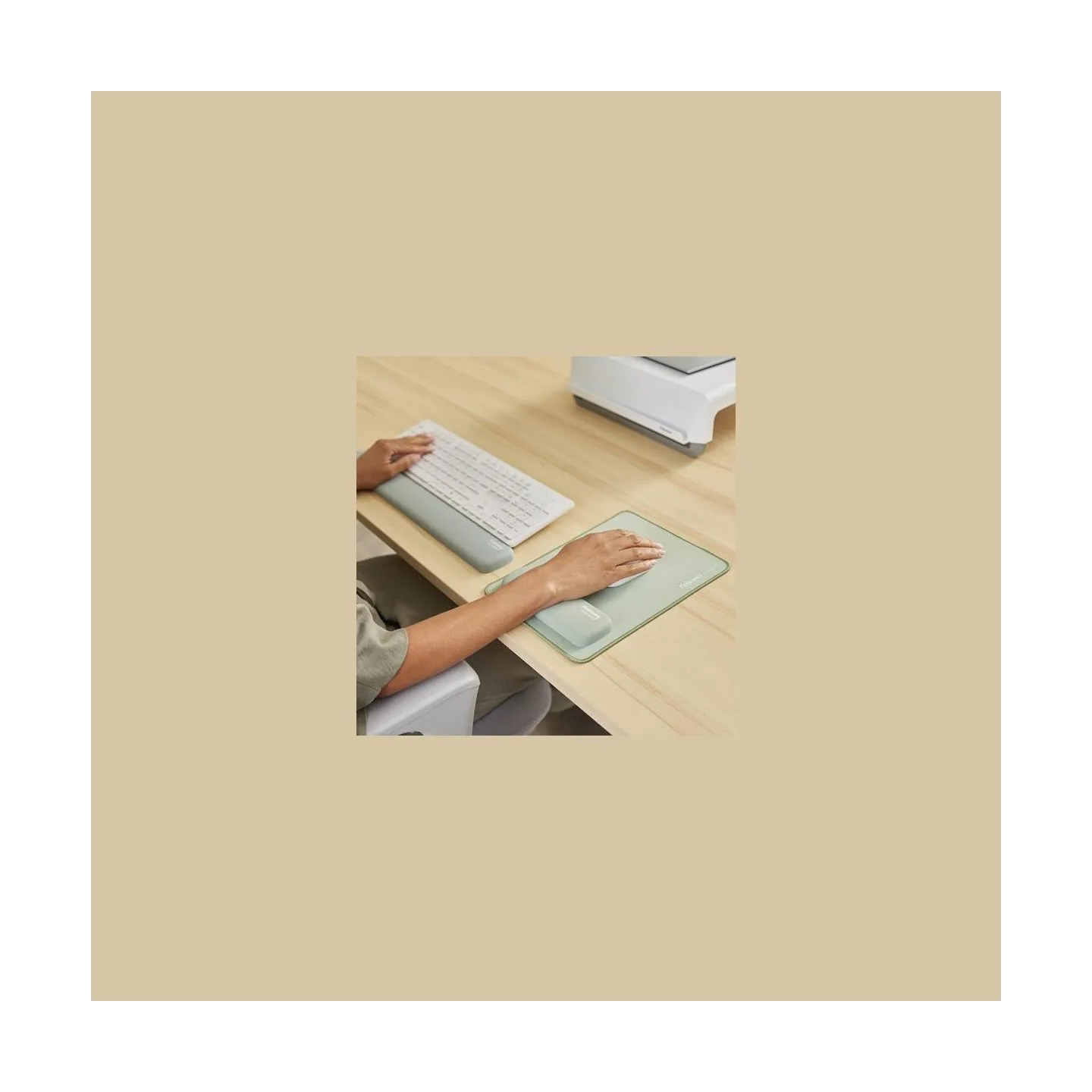 Fellowes | Breyta Palm Wrist Rest | Sage