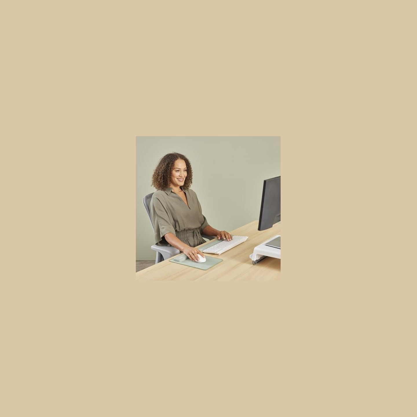 Fellowes | Breyta Palm Wrist Rest | Sage