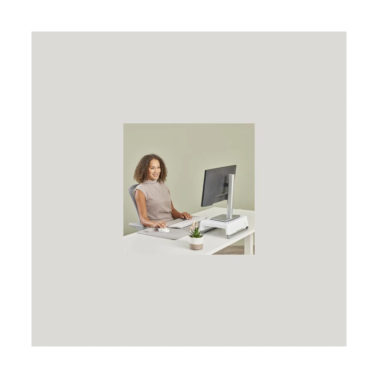 Fellowes | Breyta Palm Wrist Rest | Sand