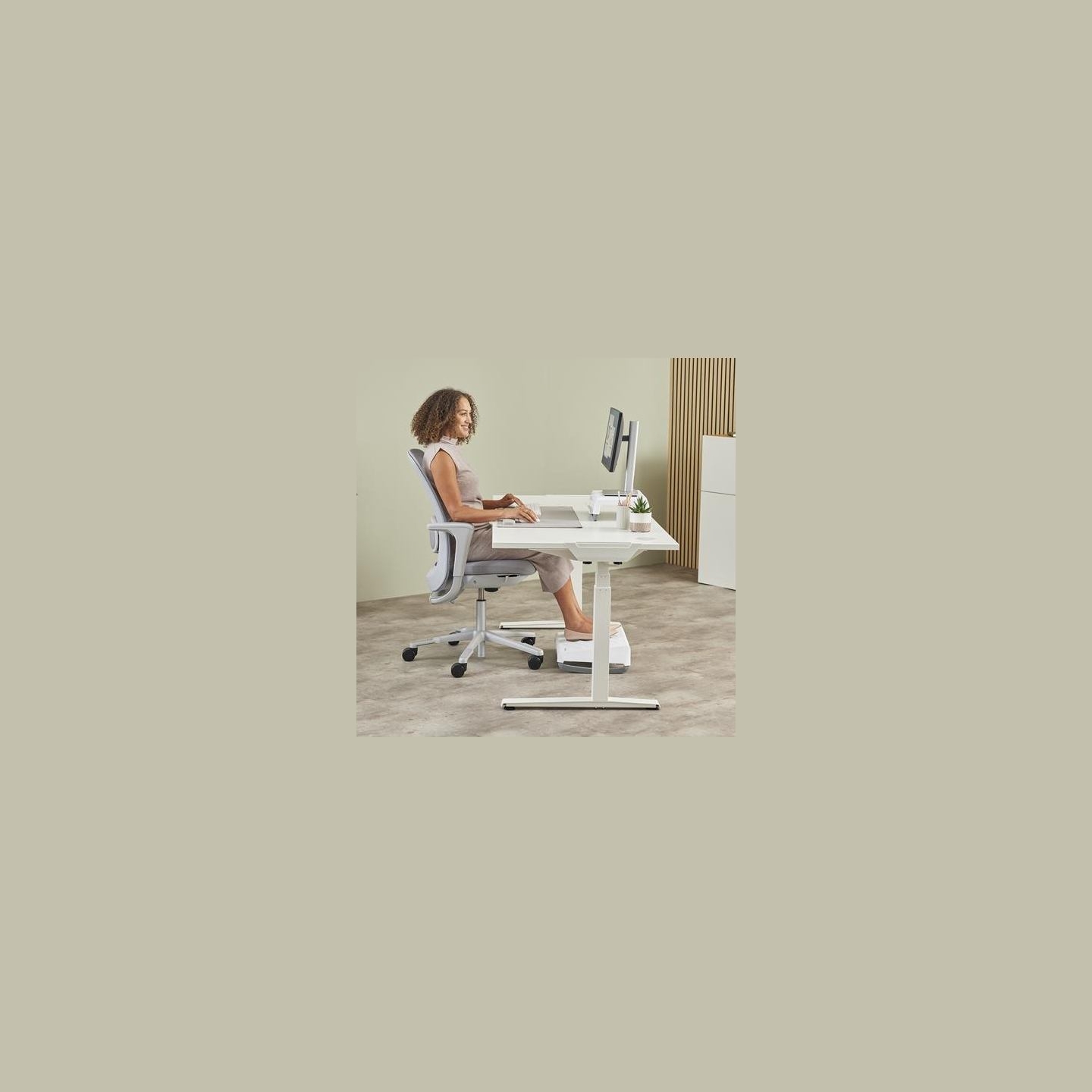 Fellowes | Breyta Palm Wrist Rest | Sand