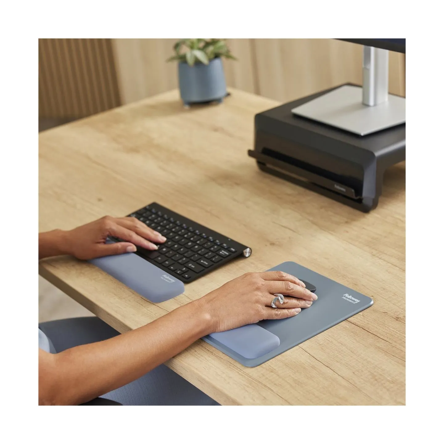 Fellowes | Breyta Compact Keyboard (TKL) Wrist Rest | Marine