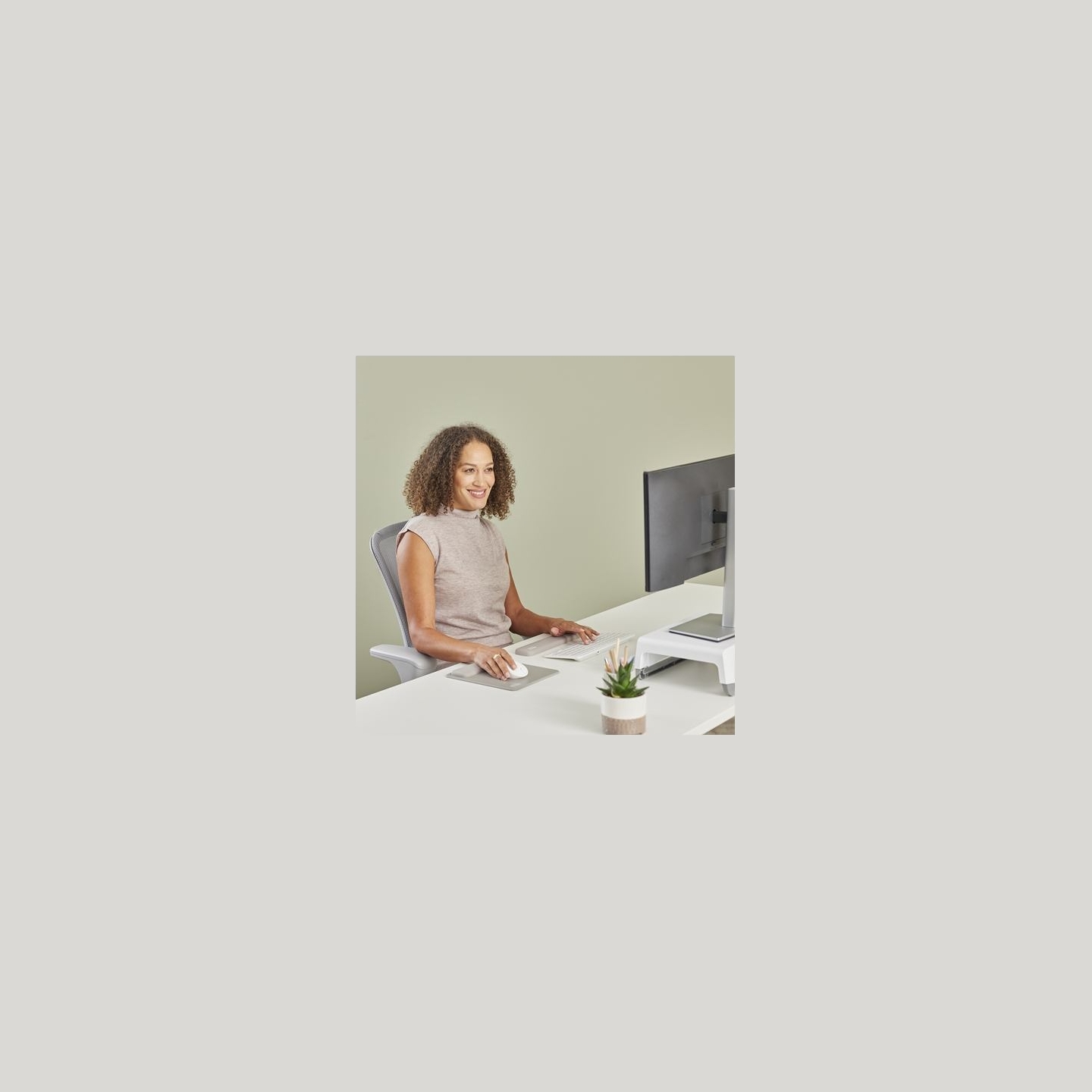 Fellowes | Breyta Compact Keyboard (TKL) Wrist Rest | Sand