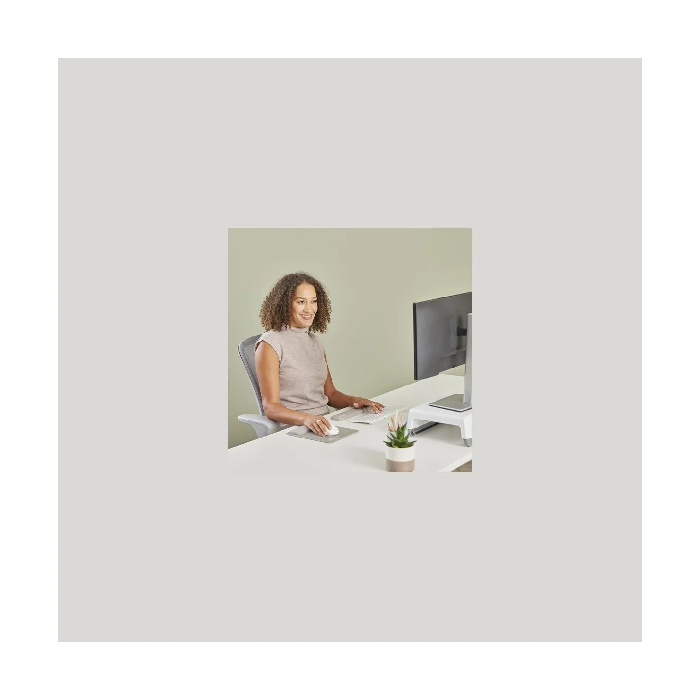 Fellowes | Breyta Compact Keyboard (TKL) Wrist Rest | Sand