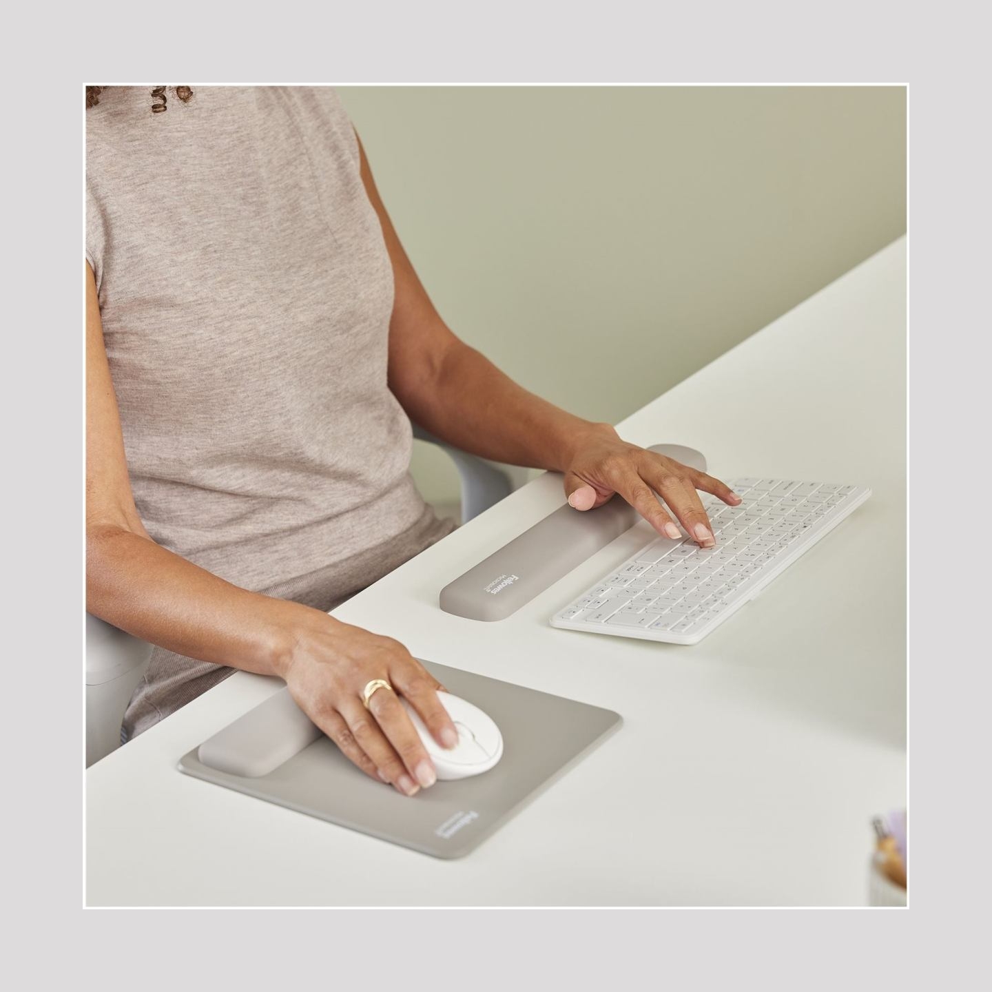 Fellowes | Breyta Compact Keyboard (TKL) Wrist Rest | Sand