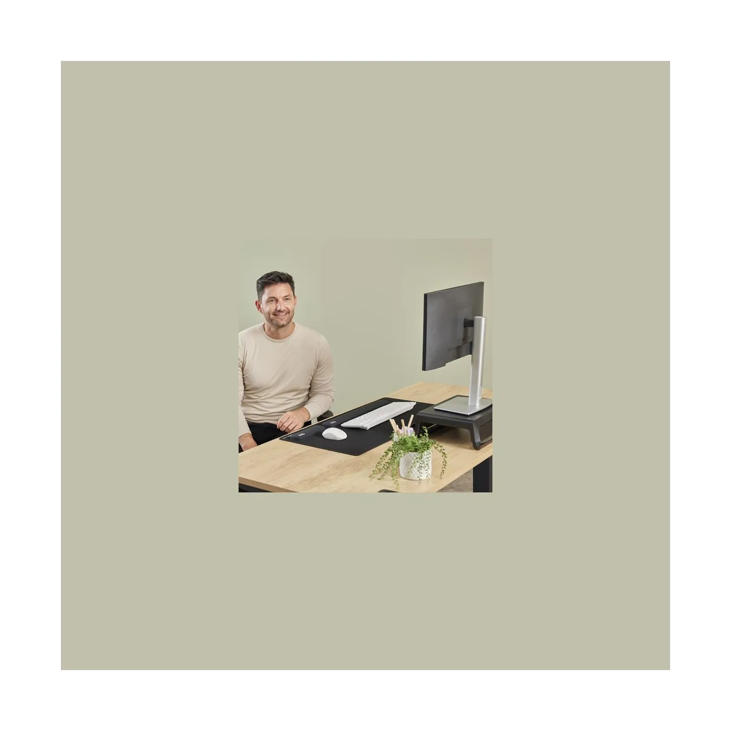 Fellowes | Breyta Keyboard Wrist Rest | Black