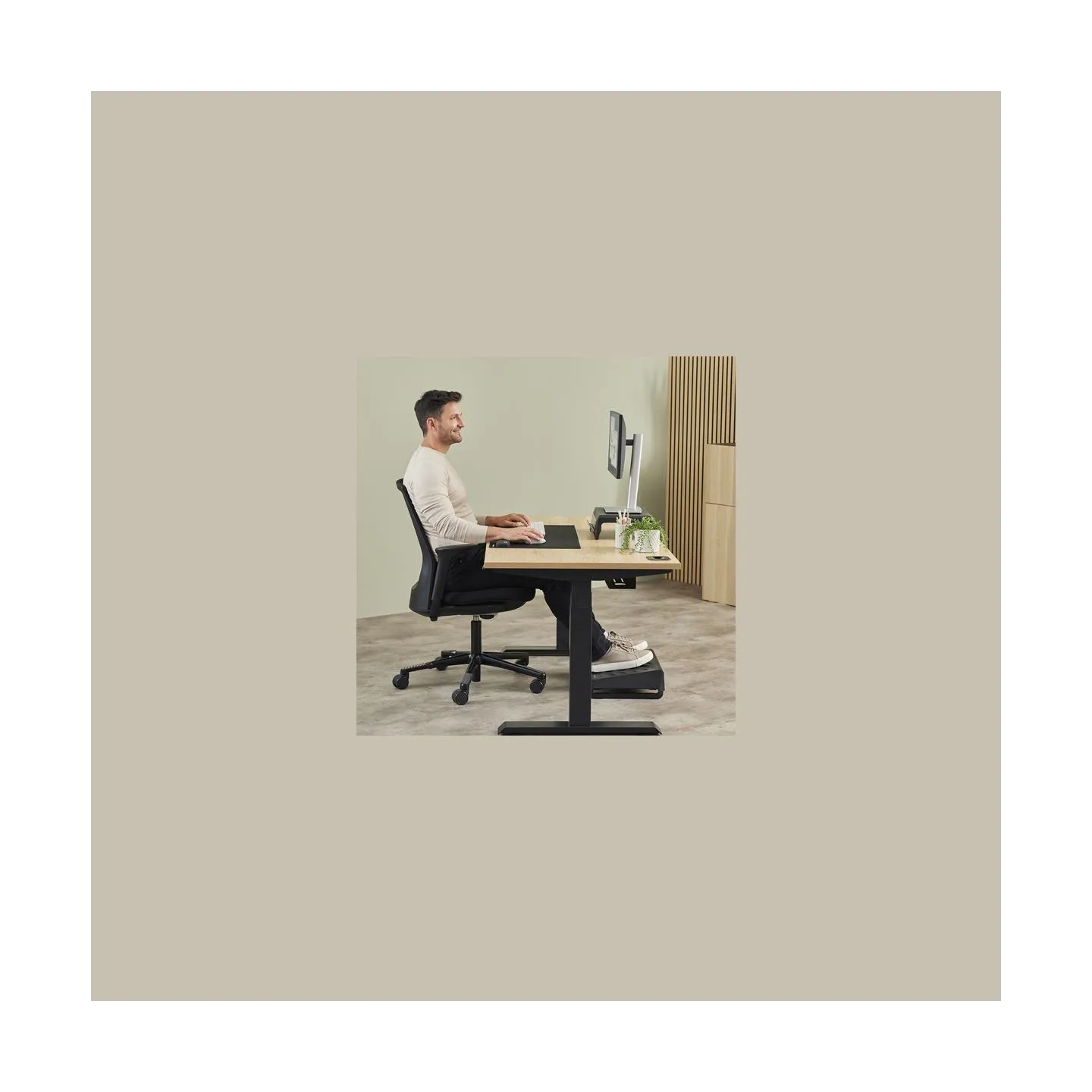 Fellowes | Breyta Keyboard Wrist Rest | Black