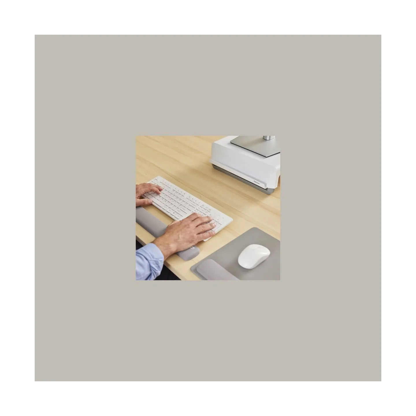 Fellowes KEYBOARD ACC WRIST RESTS/GREY 100142576 FELLOWES