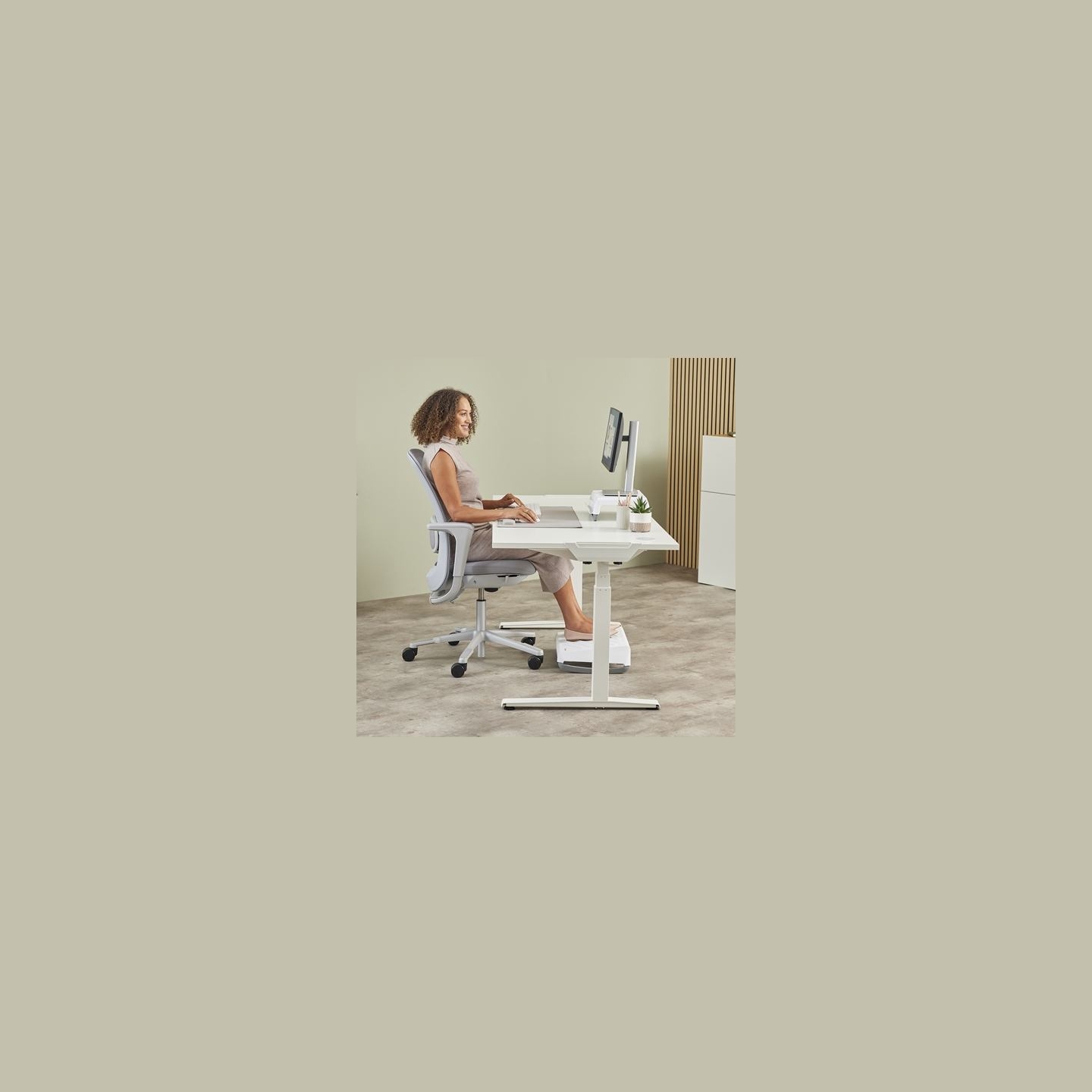 Fellowes | Breyta Keyboard Wrist Rest | Sand