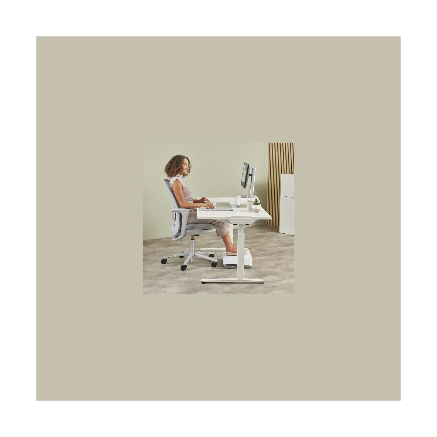 Fellowes | Breyta Keyboard Wrist Rest | Sand