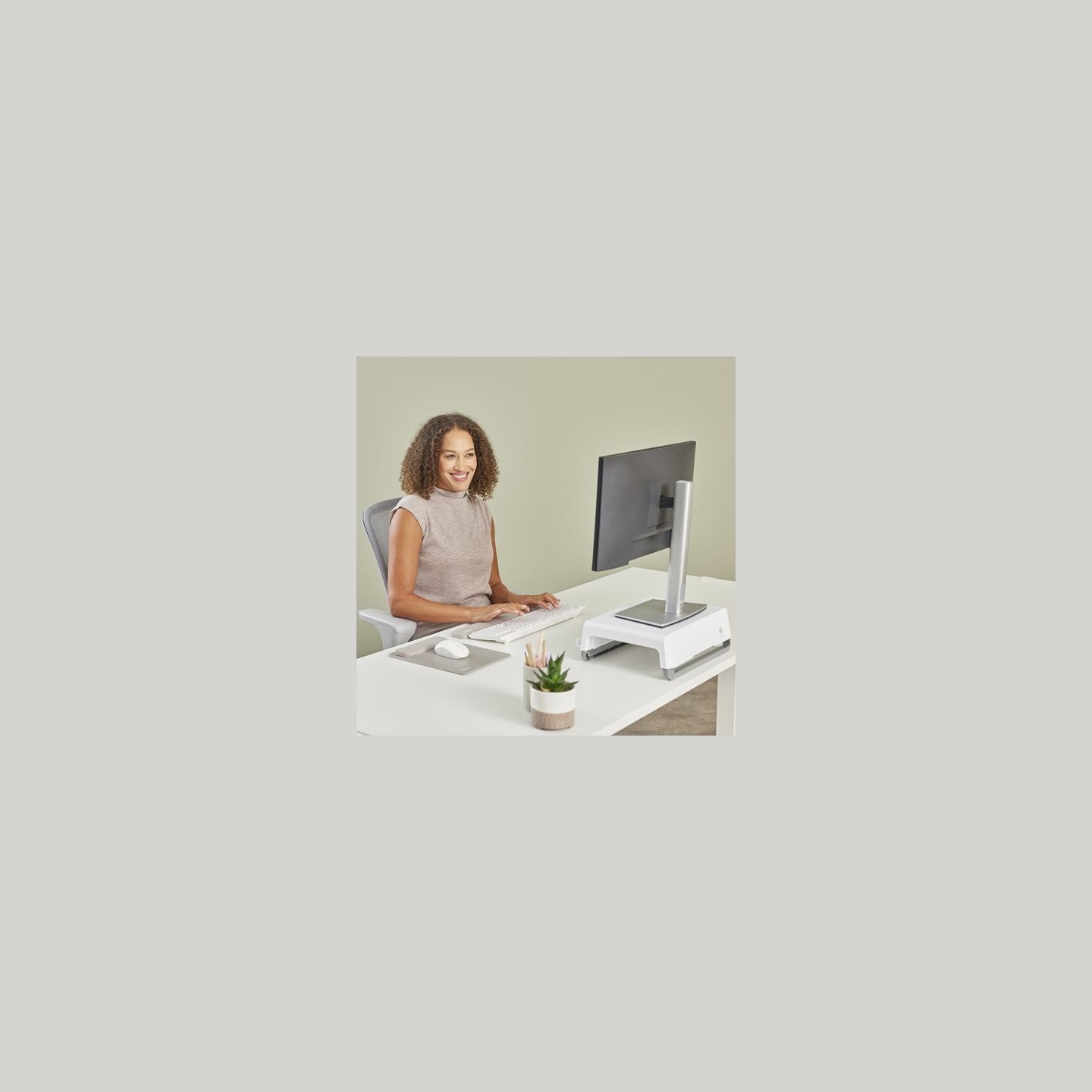 Fellowes | Breyta Keyboard Wrist Rest | Sand