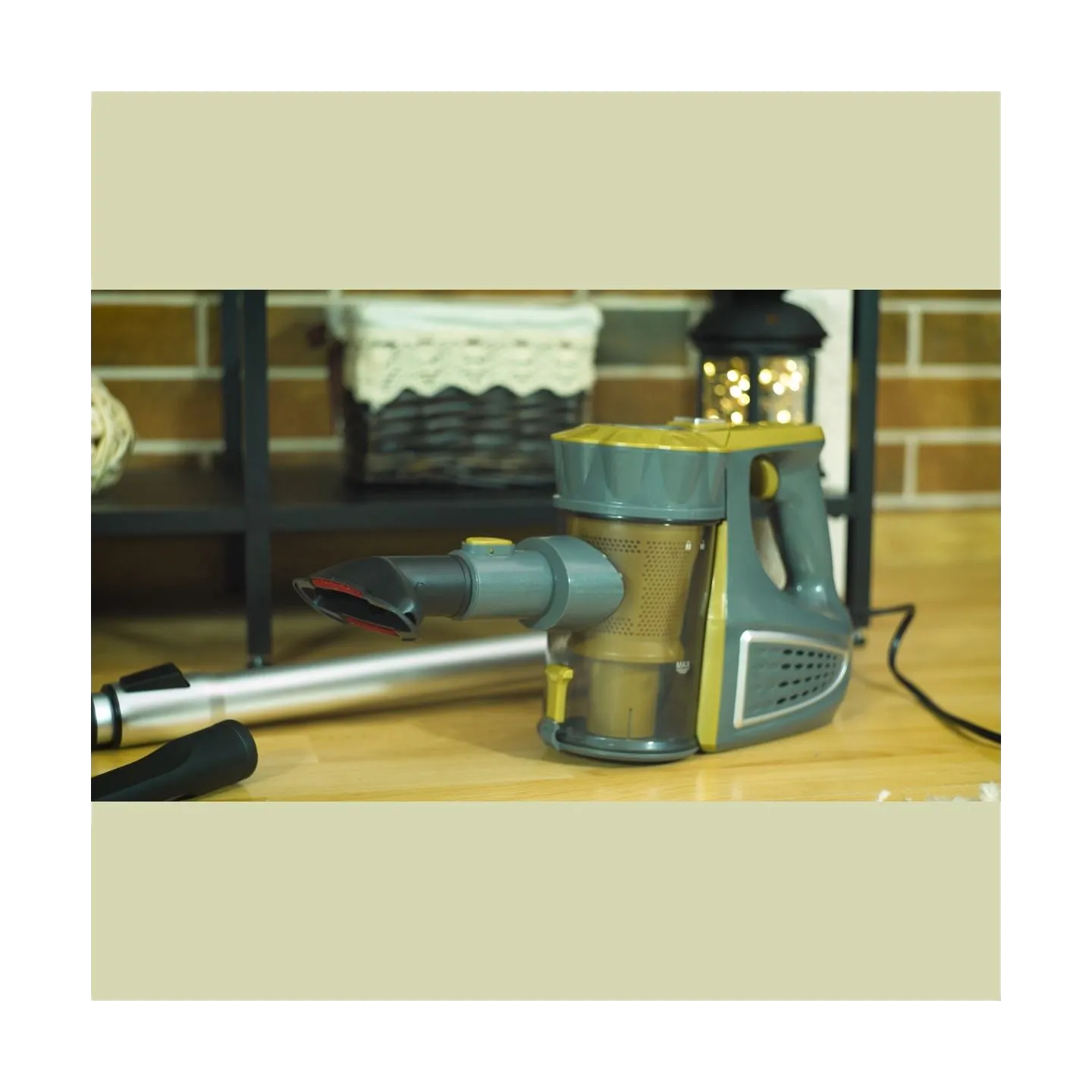 Adler Vacuum Cleaner | AD 7036 | Corded operating | Handheld | 800 W | 220-240 V | Operating radius 6 m | White | Warranty 24 mo