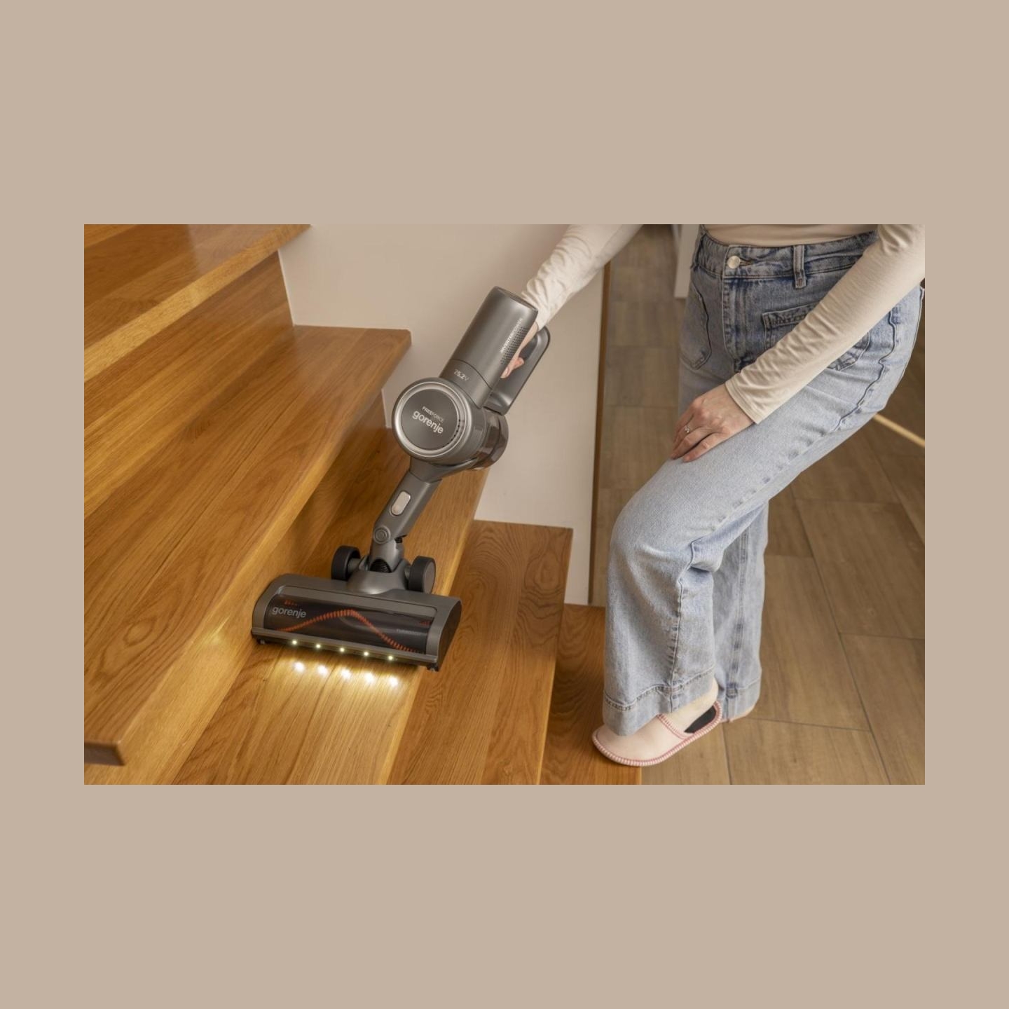 Gorenje SVC252420FFA | Vacuum Cleaner | Cordless operating | Stick/handheld | 300 W | 25.2 V | Operating time (max) 60 min | Ant