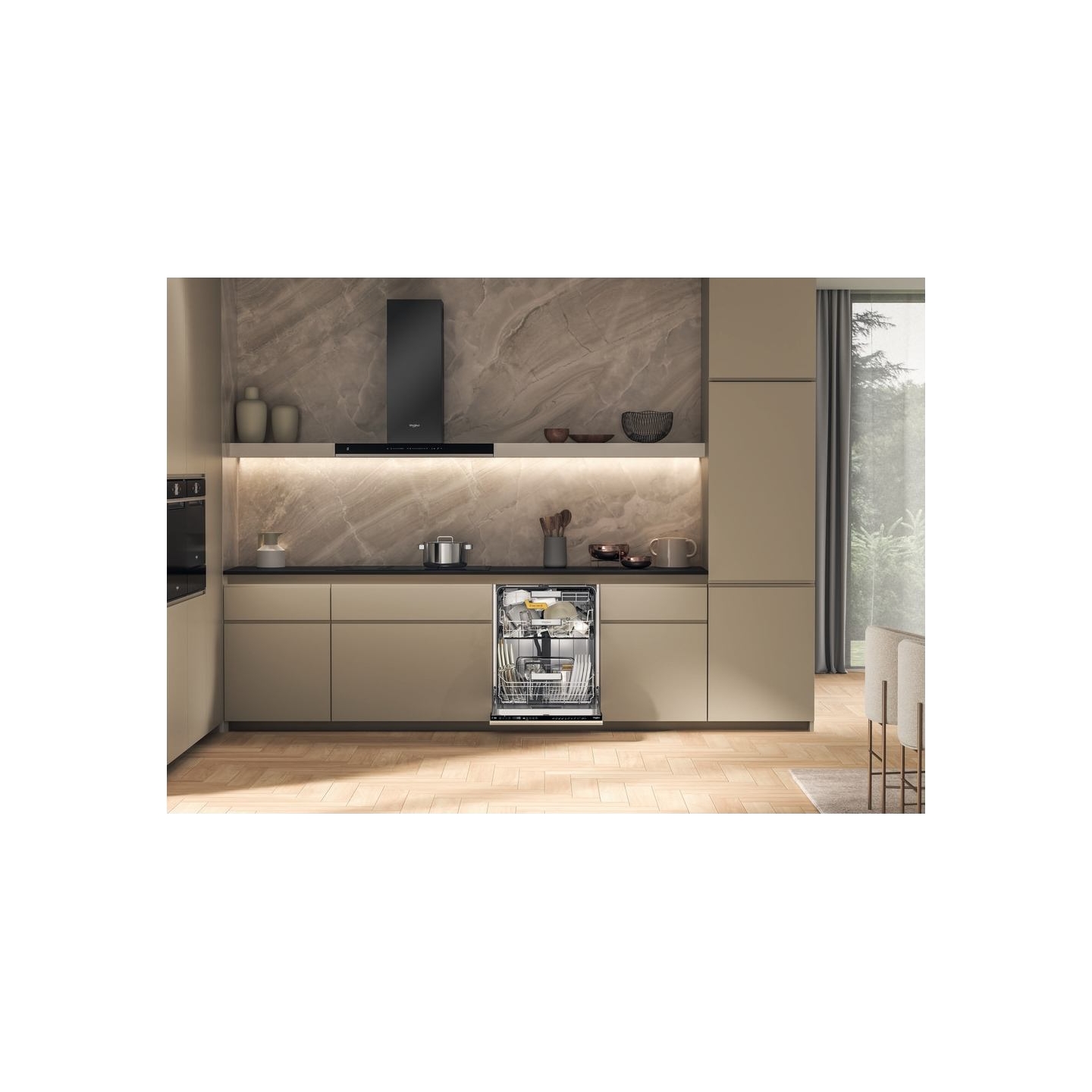 Whirlpool Dishwasher | WH8IC15B4M6LHC0 | Built-in | Width 60 cm | Number of place settings 15 | Energy efficiency class C | Disp